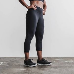 NOBULL Women’s High Rise Crop 21”